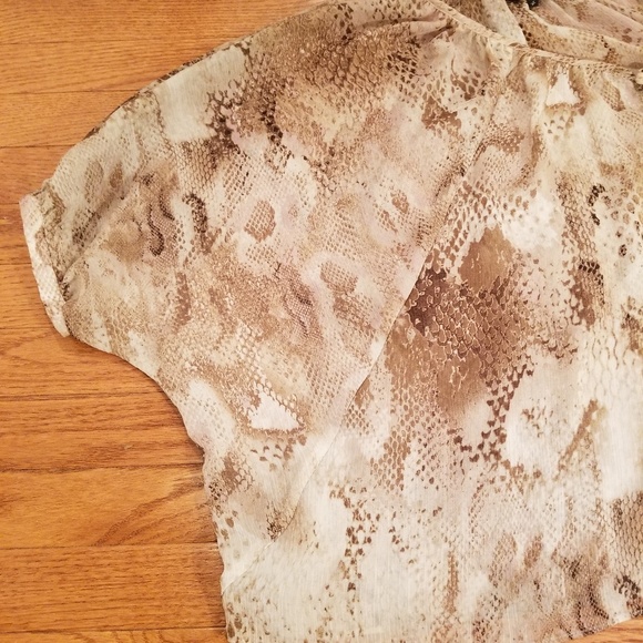 🔴🔴Express Top🔴🔴 - Picture 3 of 4